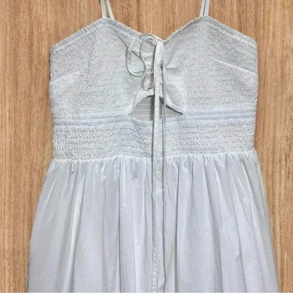 Medium Universal Threads Smocked Cut-Out Maxi Sundress Dress - Picture 5 of 9